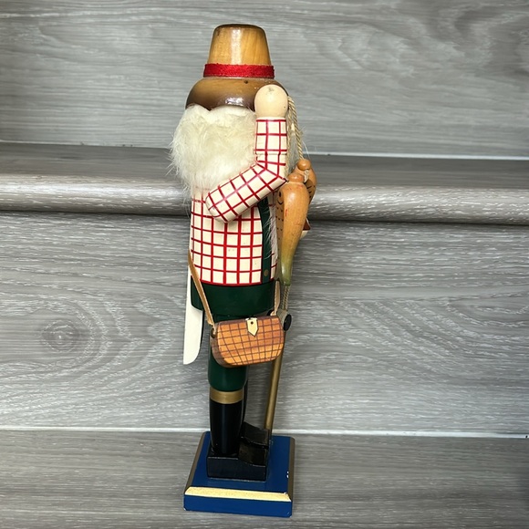 🖤Michael Wolfe 11.5” Christmas Nutcracker Fisherman - Picture 8 of 17